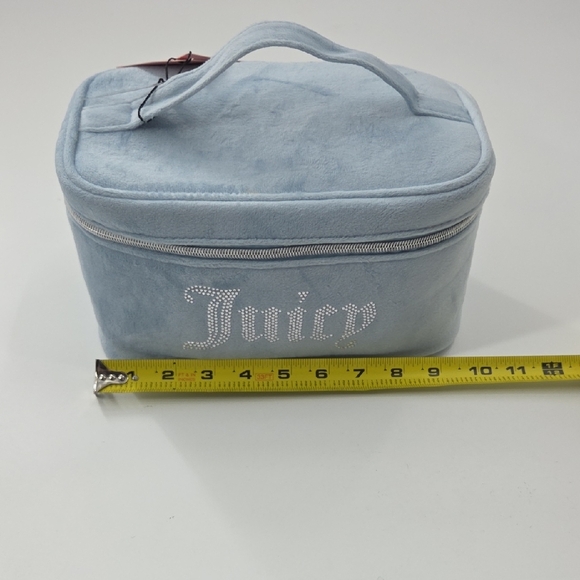 Juicy Couture Light Blue Velvet Cosmetic Case - Picture 11 of 16